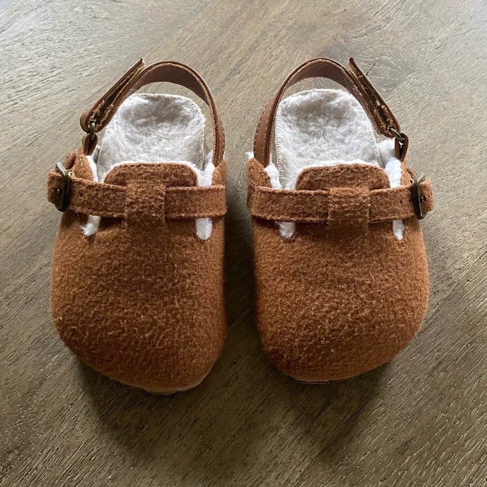 🧸 Gap | Cozy, Little Clogs • Toddler 5/6